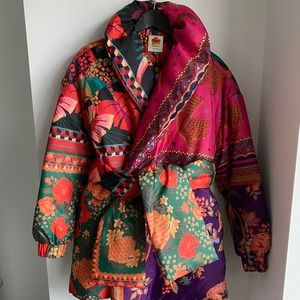 Farm Rio Puffer Kimono